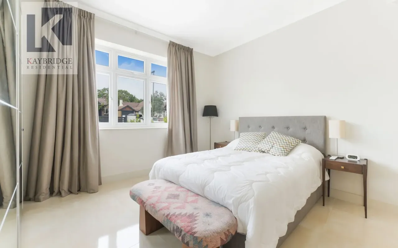 The Warren, Worcester Park, KT4, photo 11