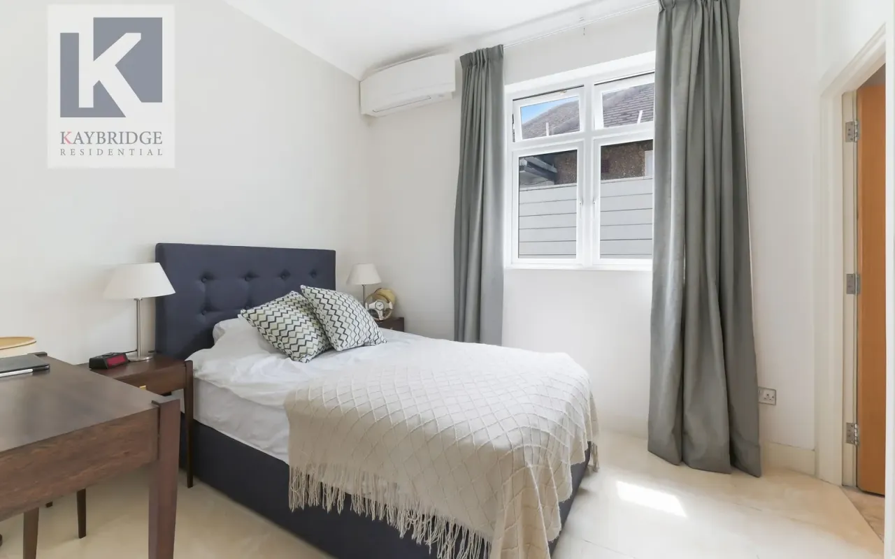 The Warren, Worcester Park, KT4, photo 16
