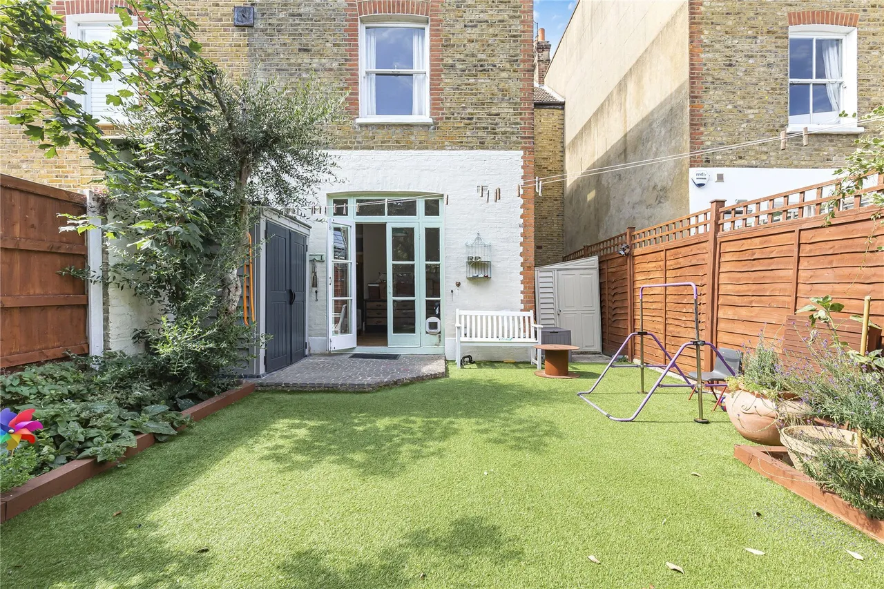 Drakefield Road, London, SW17, photo 2