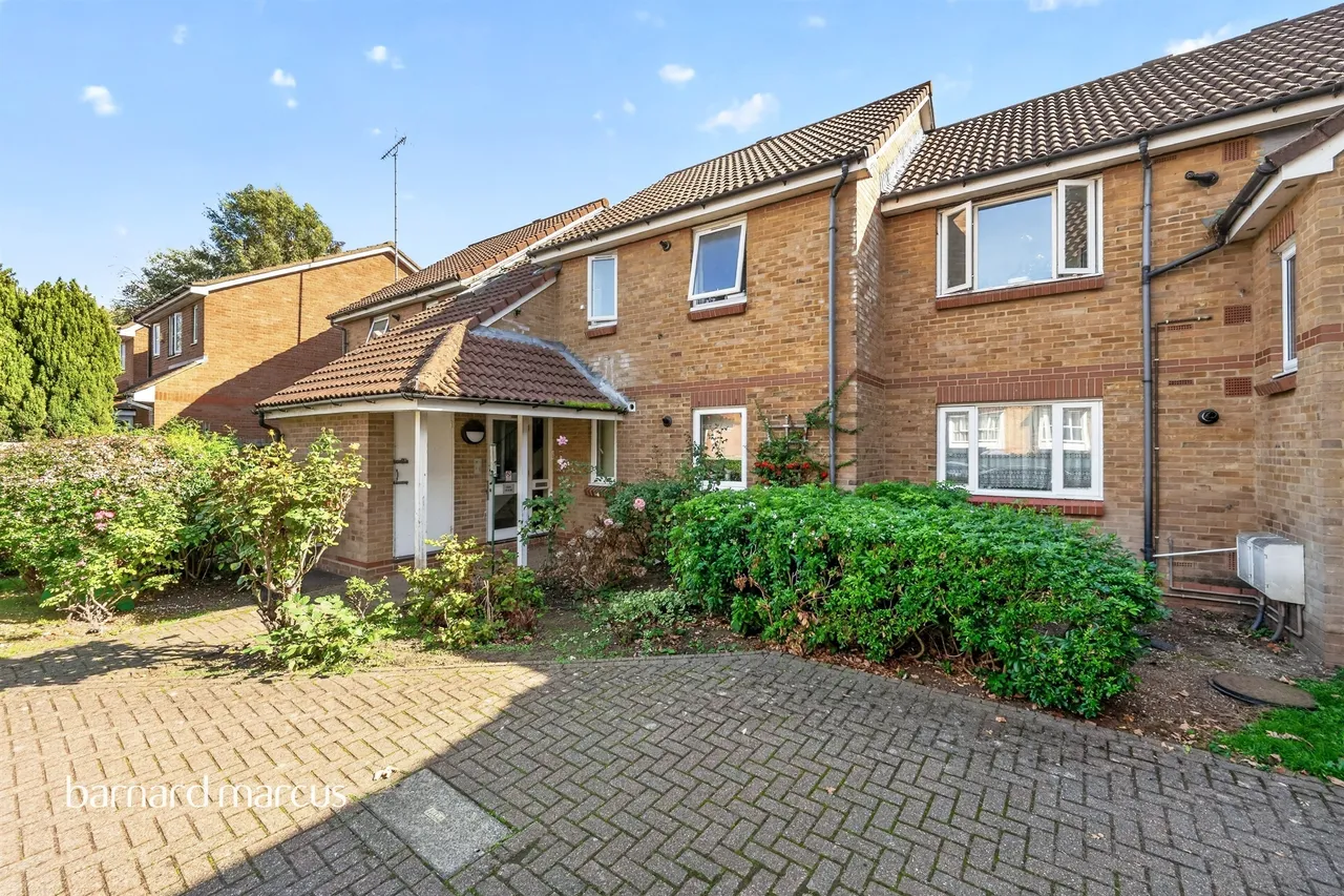 Farriers Road, Epsom, KT17, photo 11