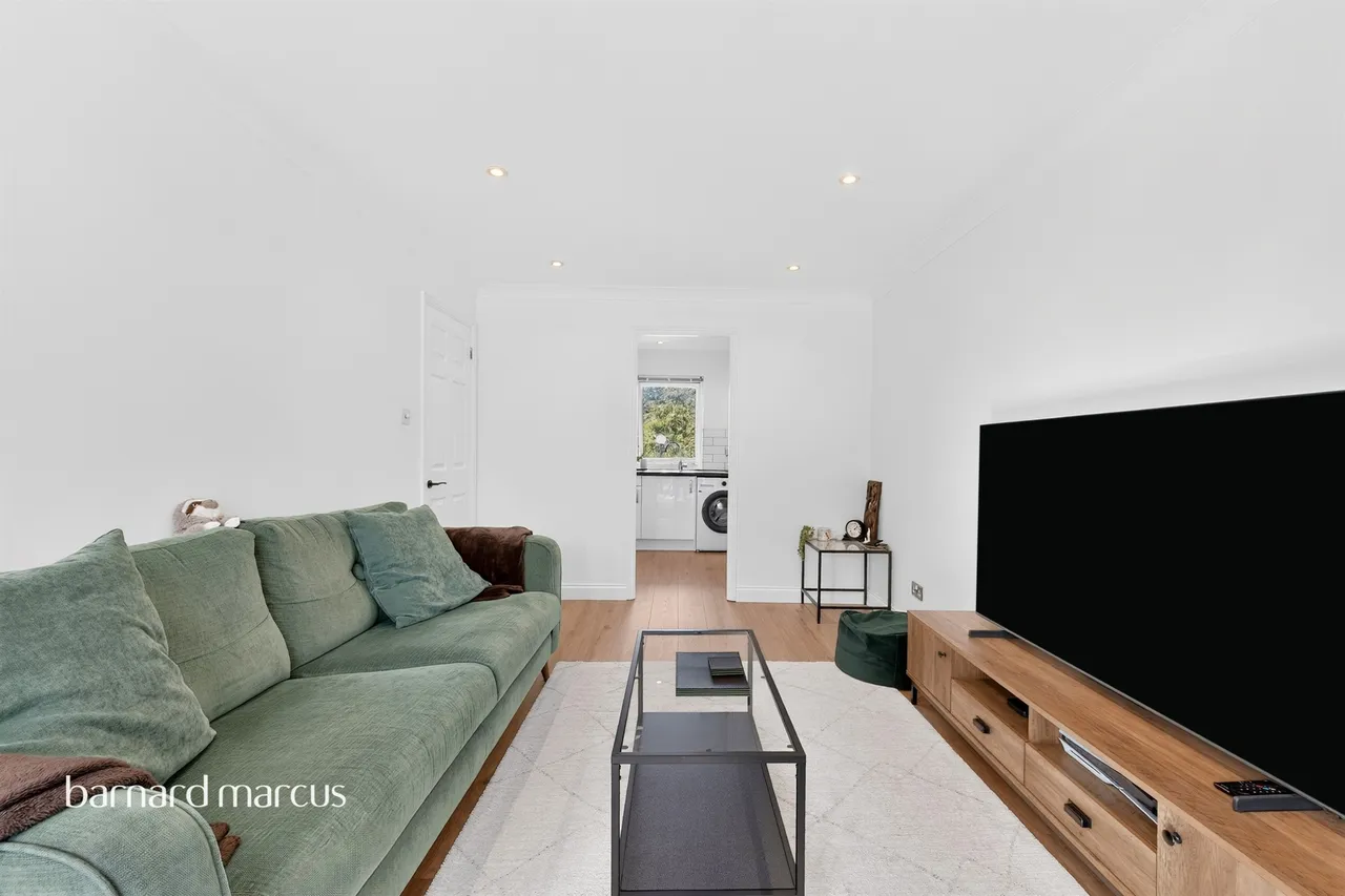 Farriers Road, Epsom, KT17, photo 4