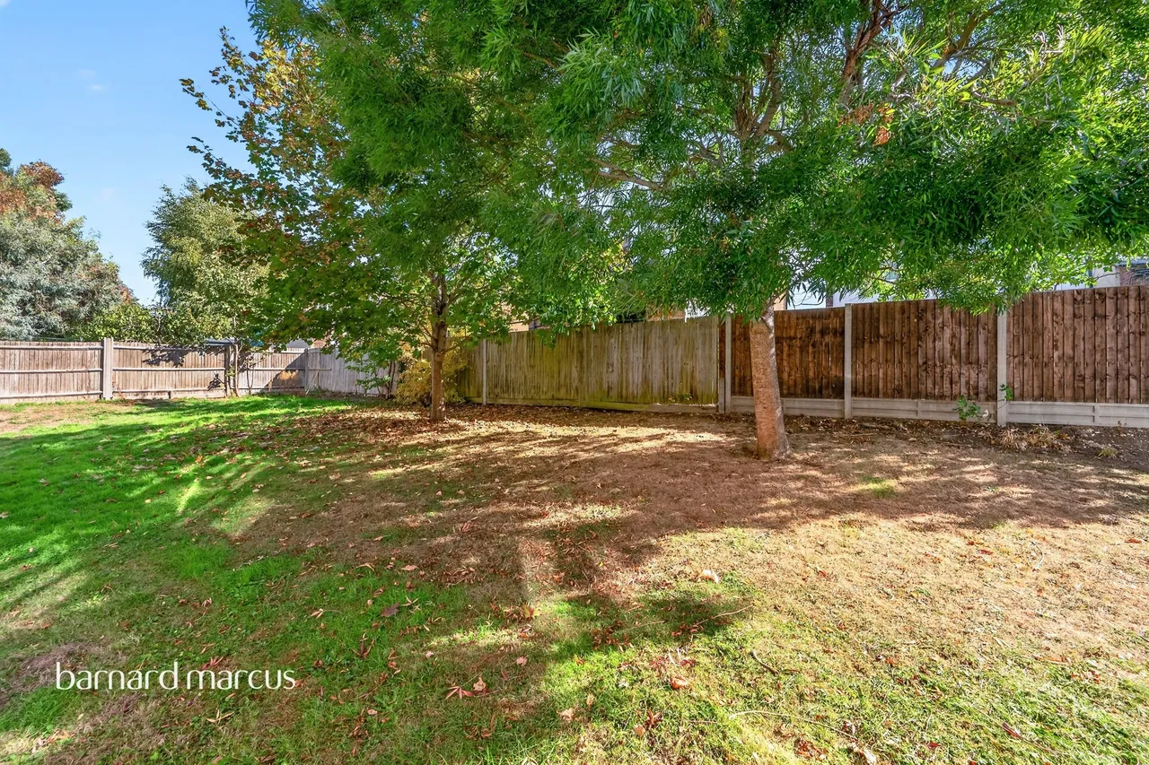 Farriers Road, Epsom, KT17, photo 2