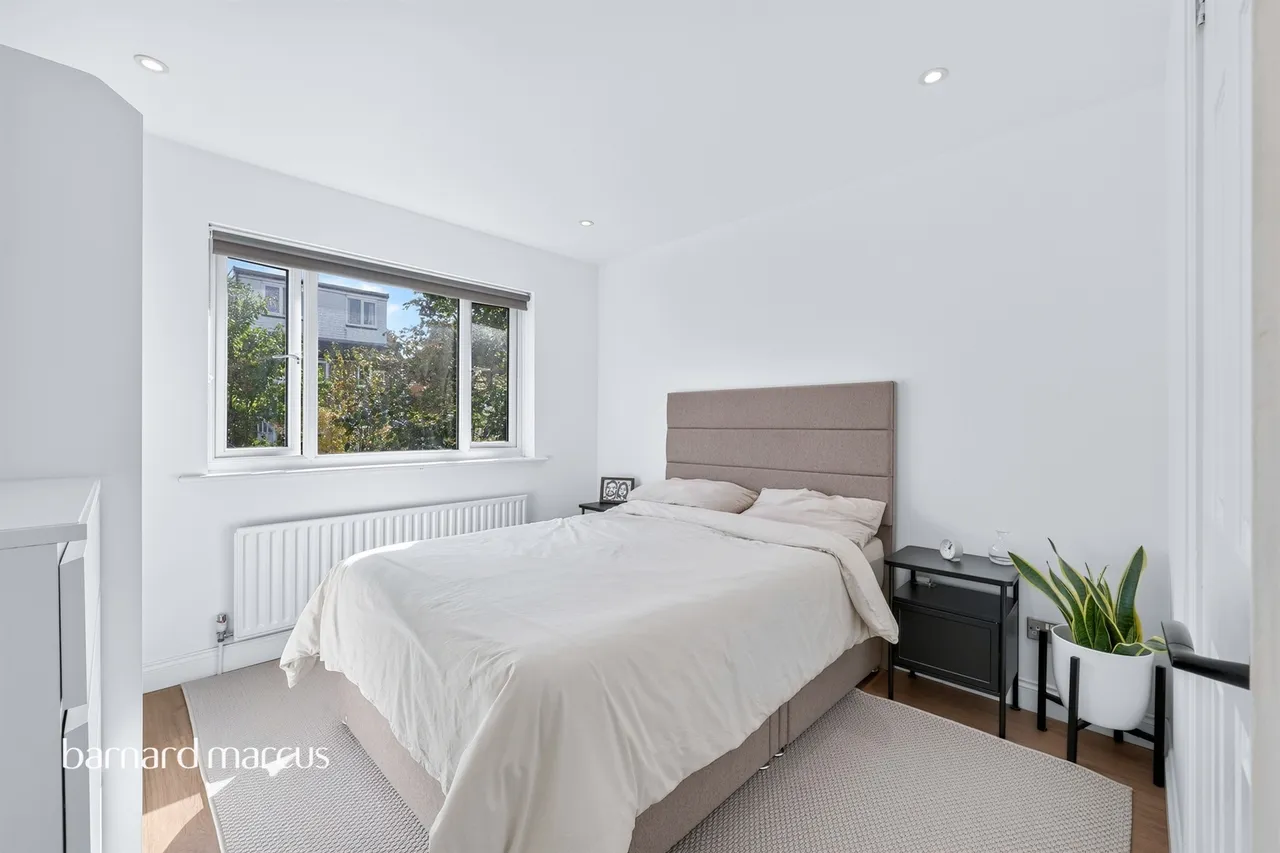 Farriers Road, Epsom, KT17, photo 8