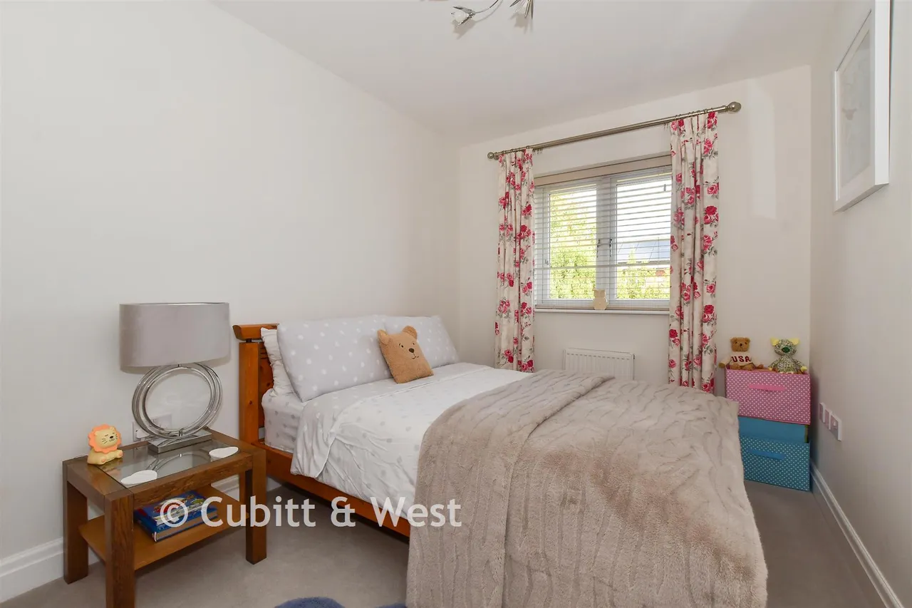 Westhill Close, Burgess Hill, RH15, photo 10