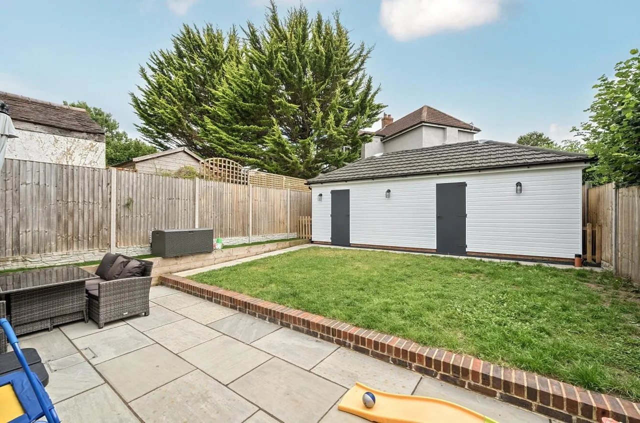 Winkworth Road, Banstead, SM7 2QT, photo 4