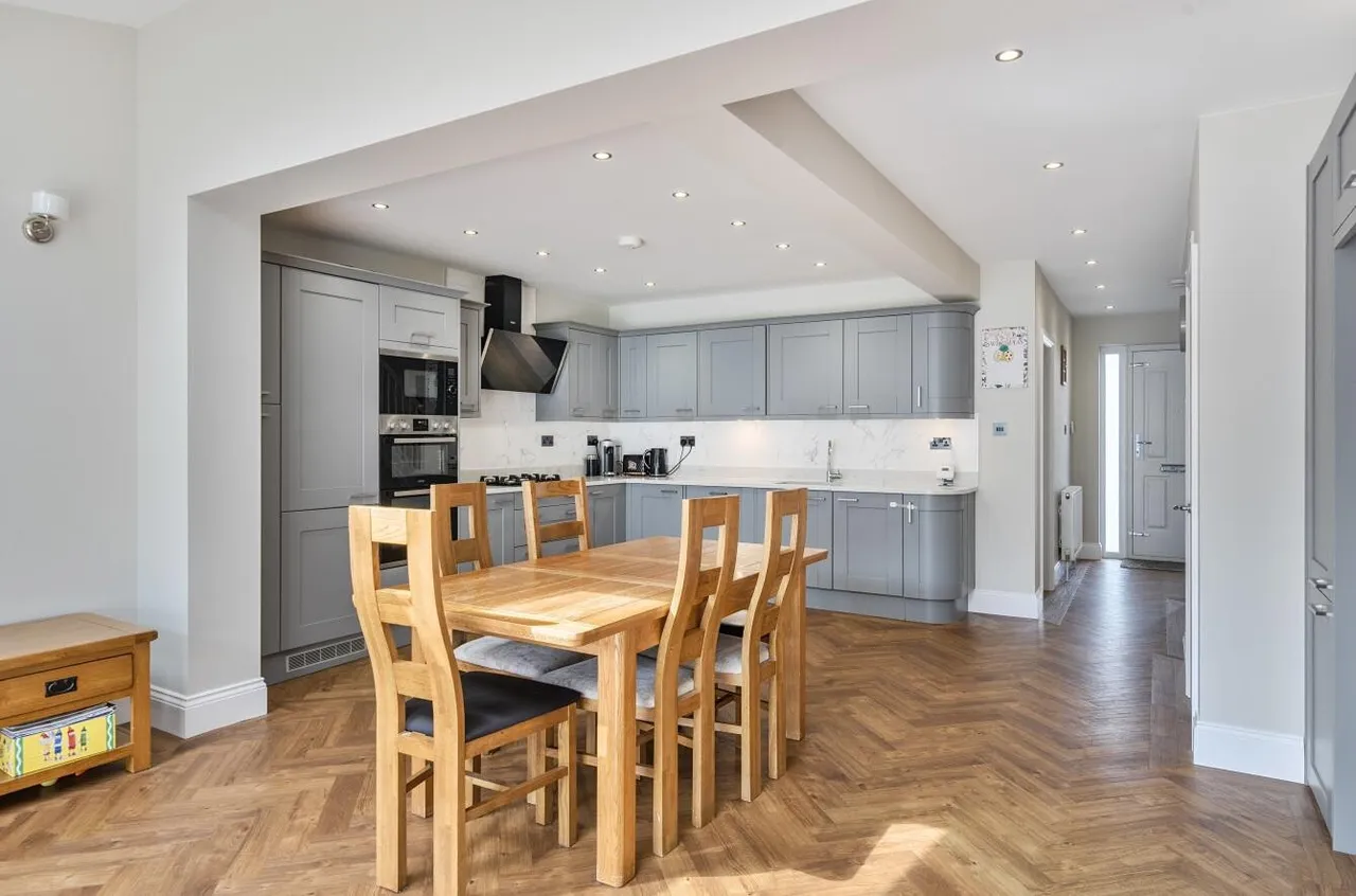 Winkworth Road, Banstead, SM7 2QT, photo 3