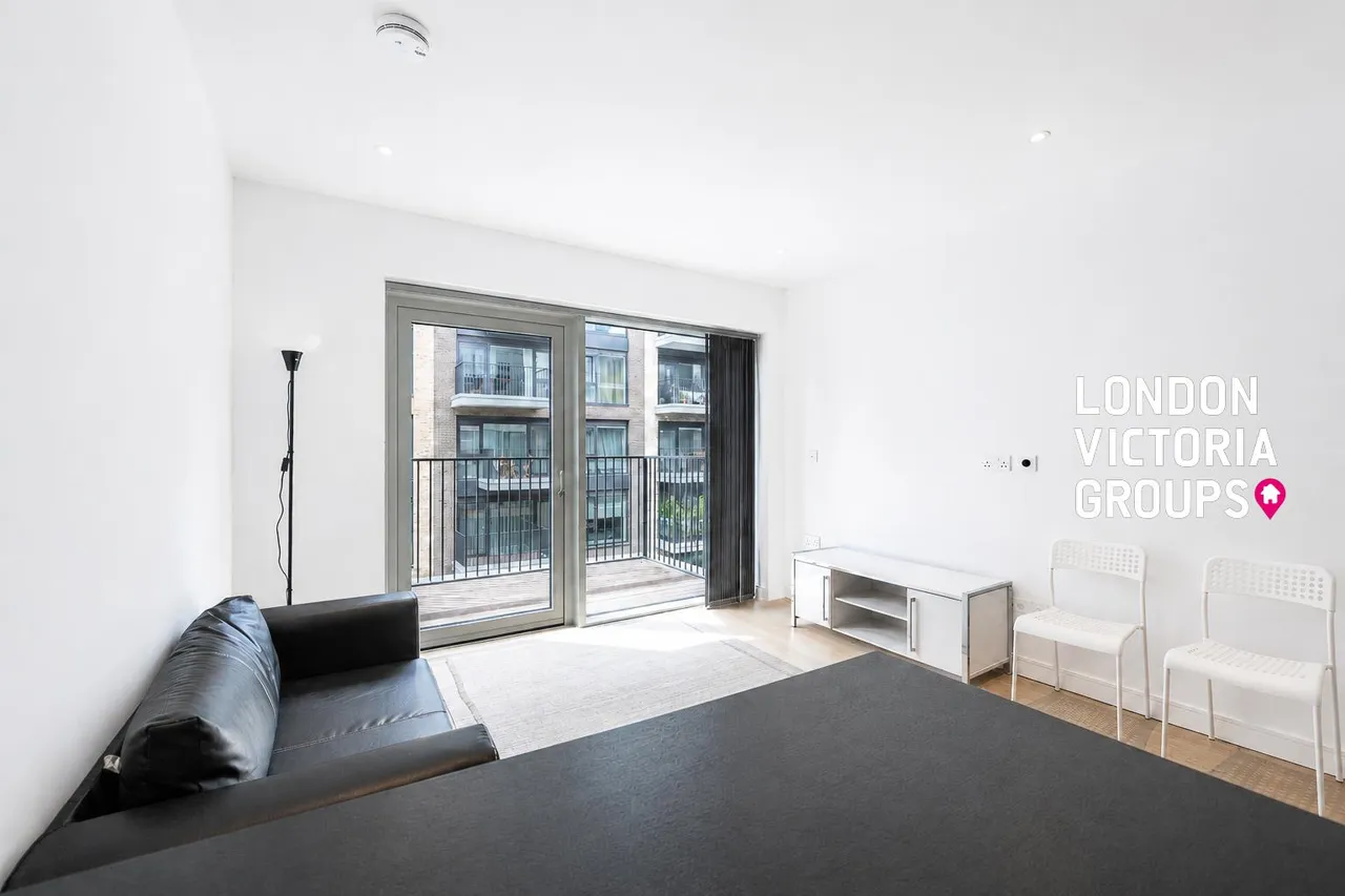 Lockgate Road, London, photo 6