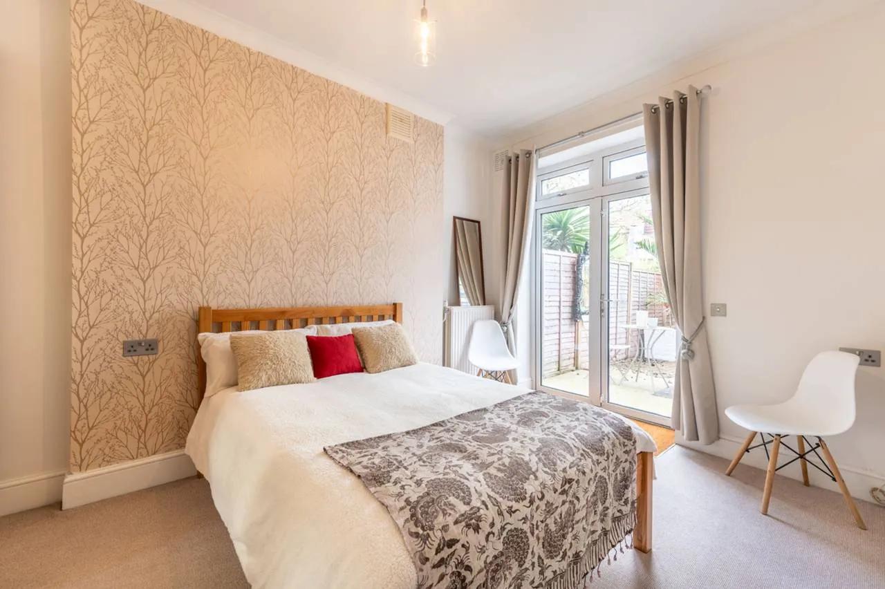 Hoveden Road, London, NW2, photo 4