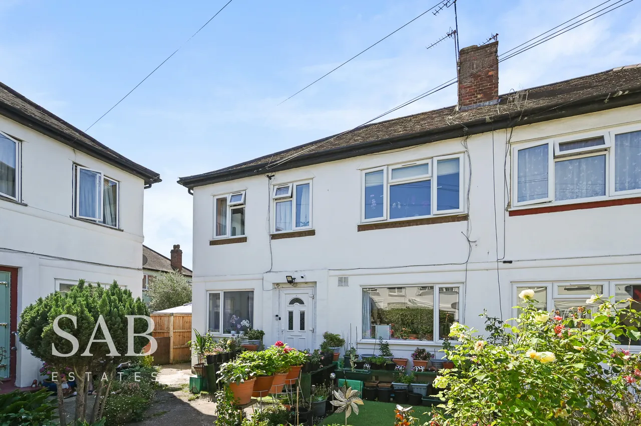 2 bed flat for sale, Greenway Gardens, Greenford, UB6