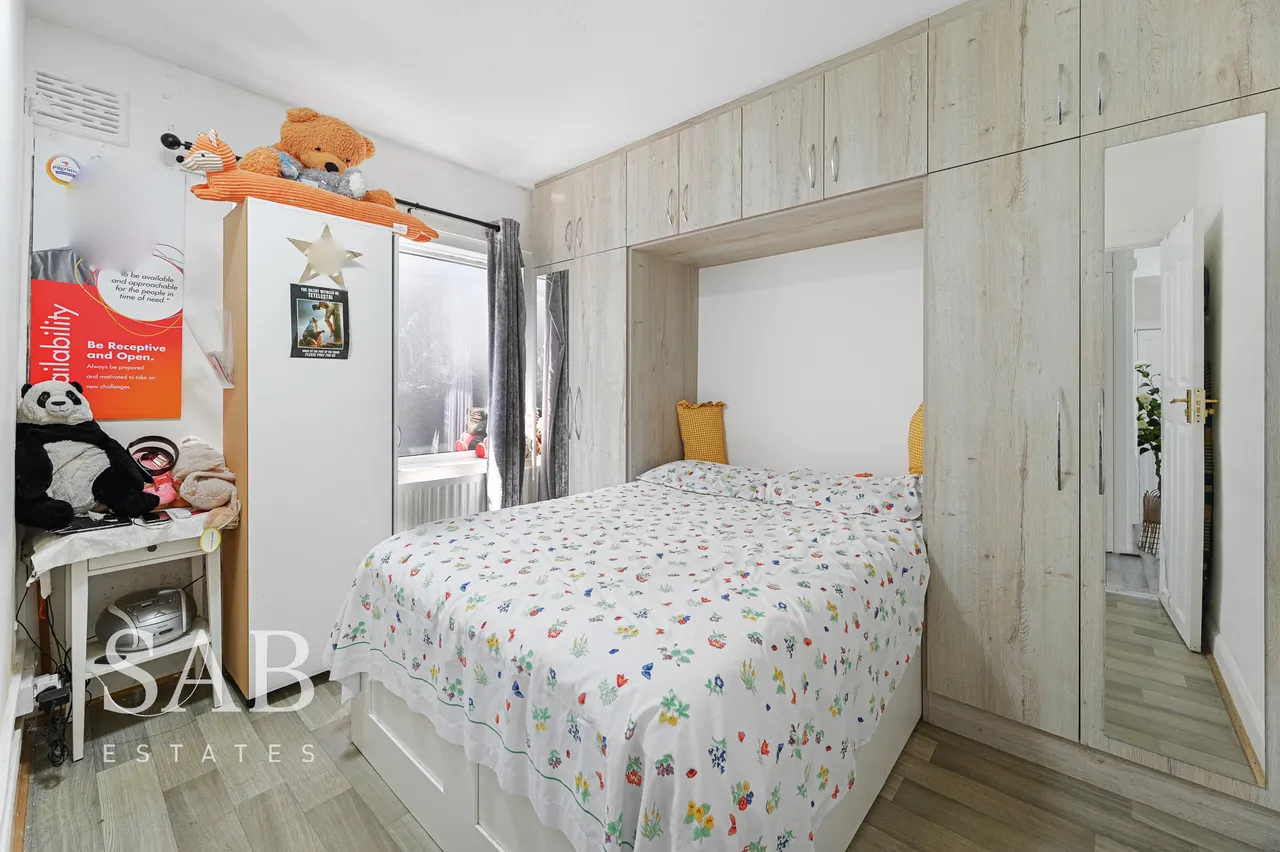 Greenway Gardens, Greenford, UB6, photo 8