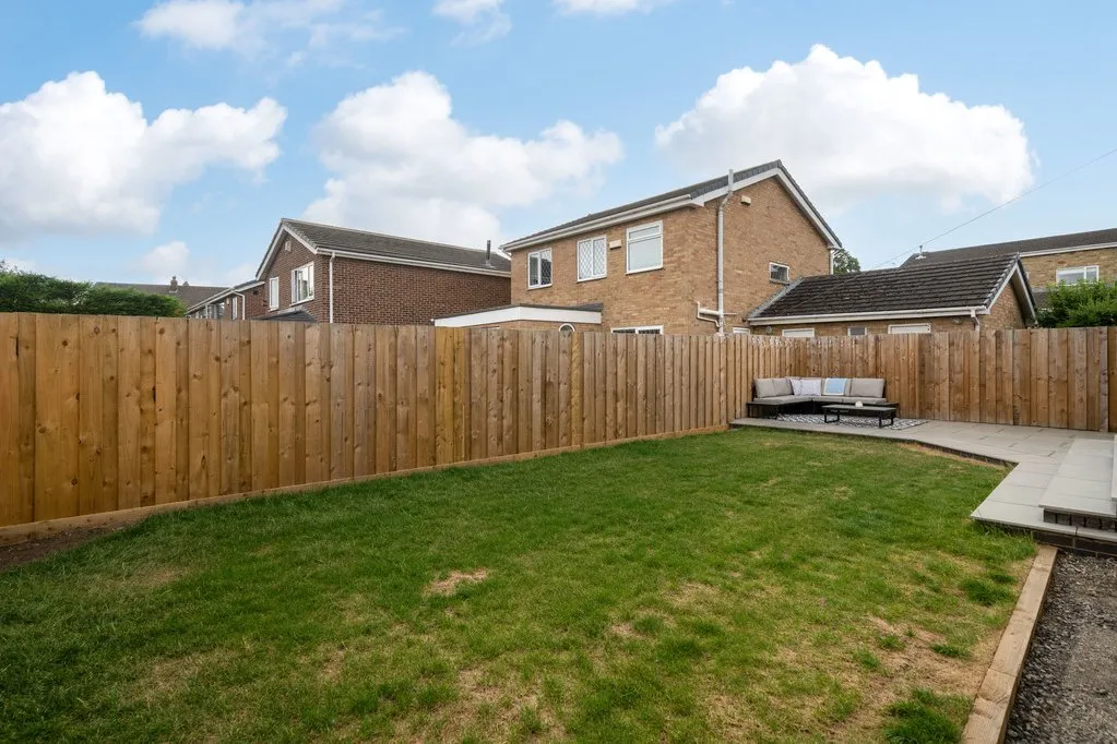 Hepworth Close, Mirfield WF14 0PP, photo 15
