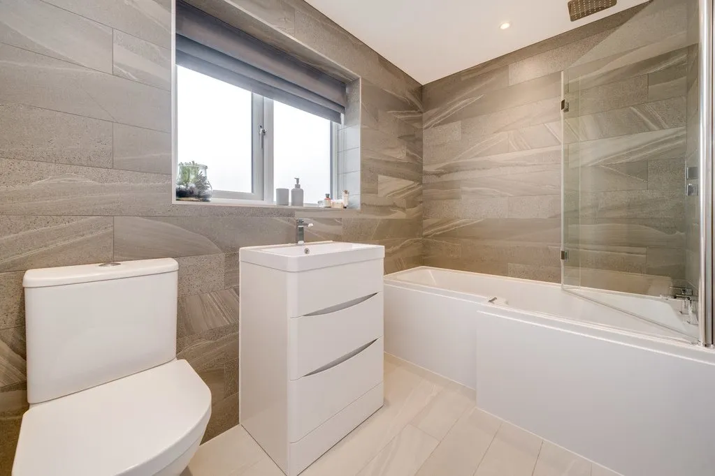 Hepworth Close, Mirfield WF14 0PP, photo 14