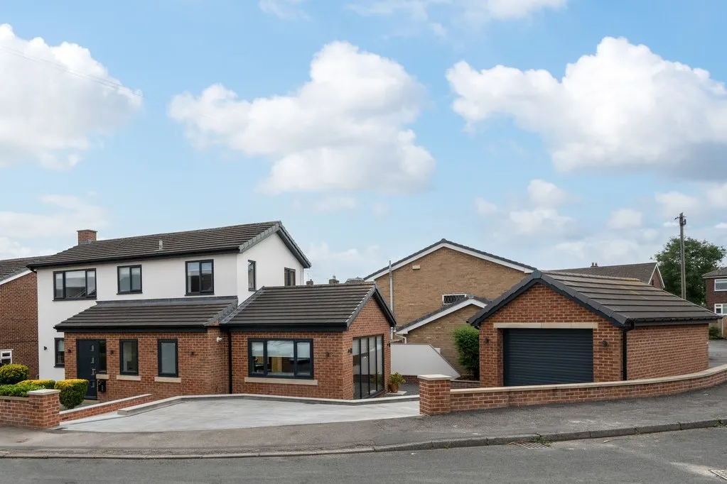3 bed house for sale — Hepworth Close, Mirfield WF14 0PP