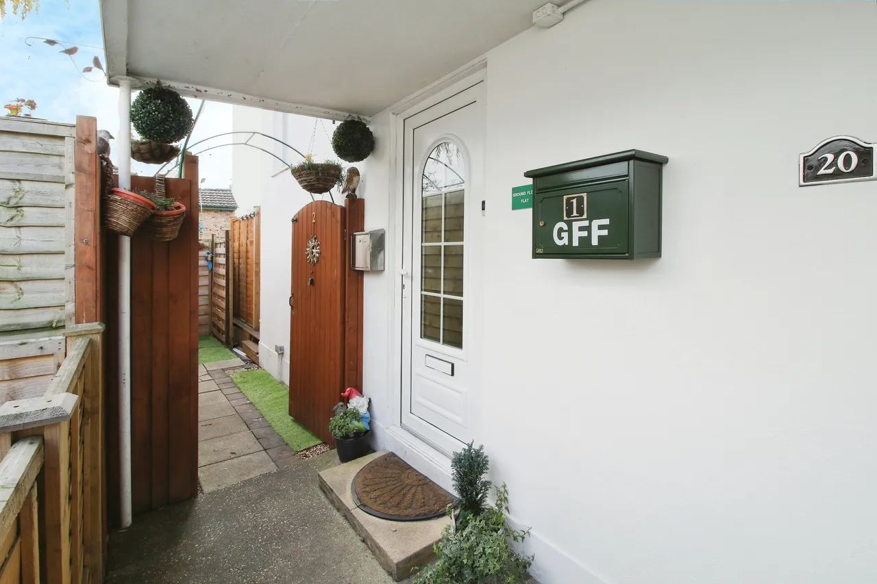 2 bed flat for sale, Victoria Place, Bournemouth, BH1