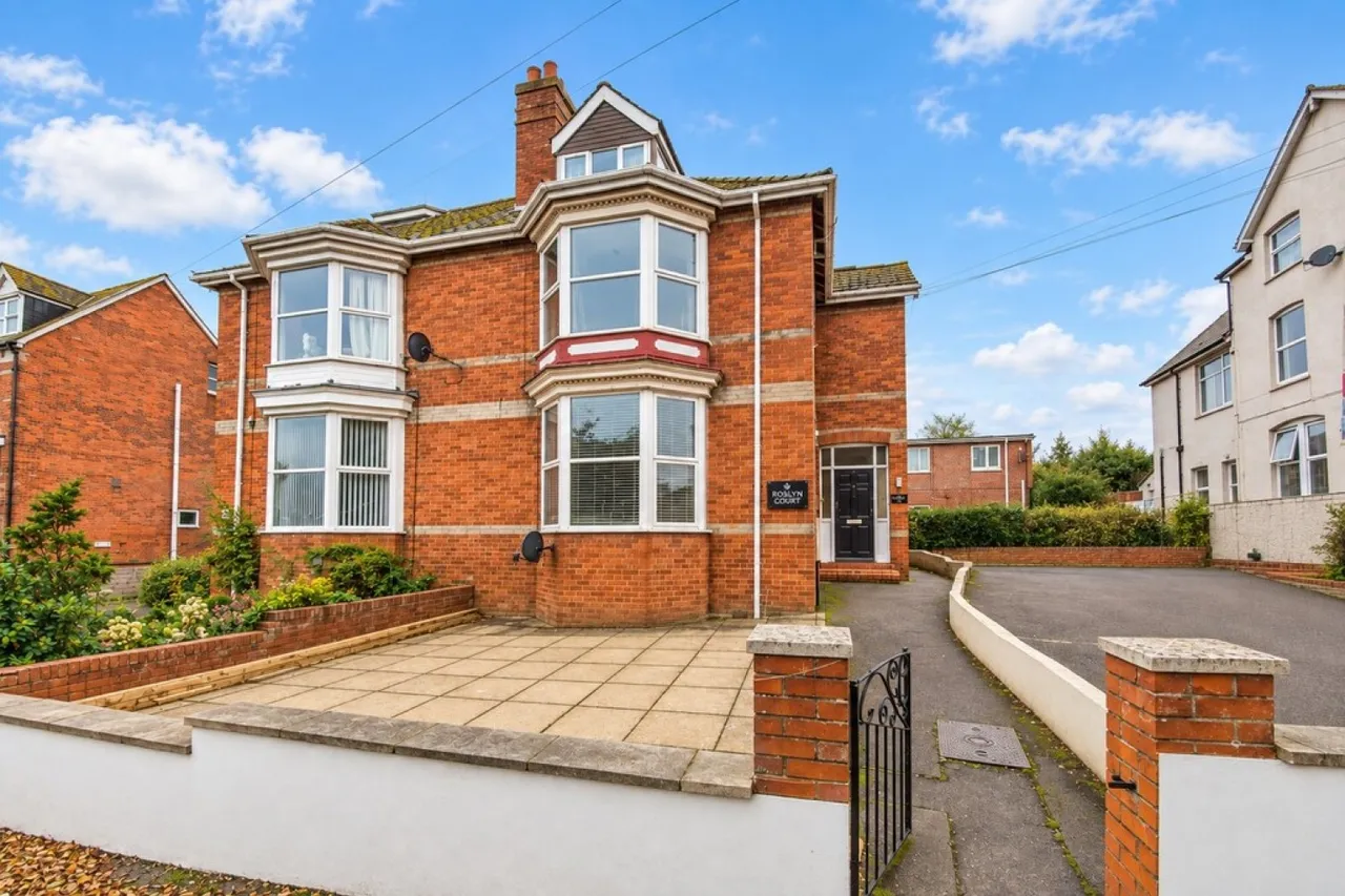1 bed flat for sale — Kirtleton Avenue, Weymouth