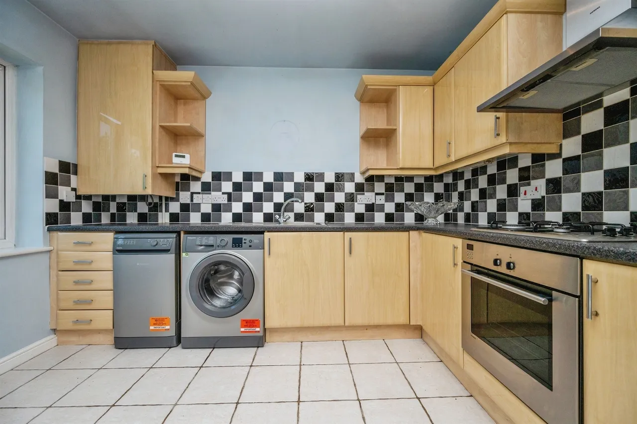 Stratford Gardens, Bromsgrove, B60, photo 2