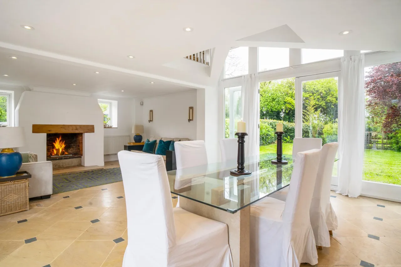 Station Road, Offenham - Worcestershire, WR11, photo 5