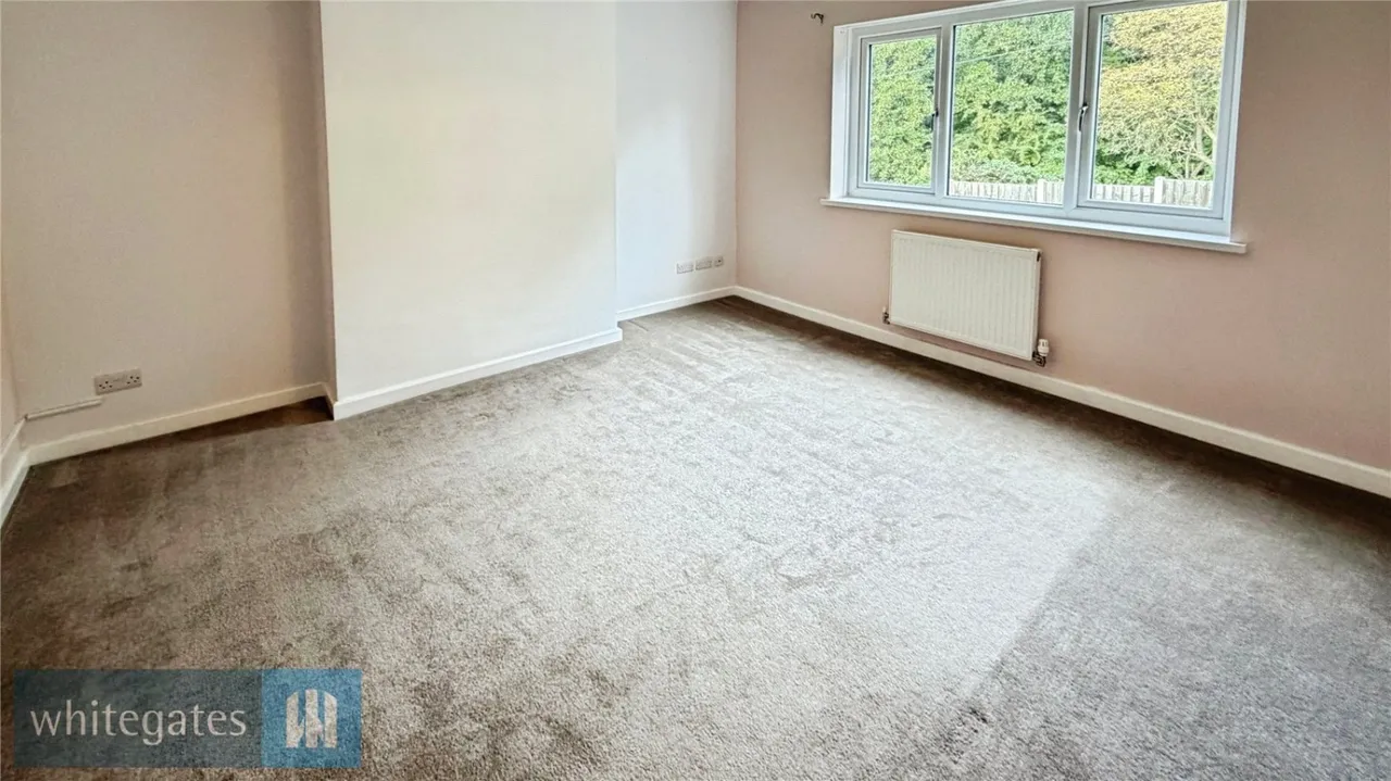 South Crescent, Dodworth, S75, photo 6