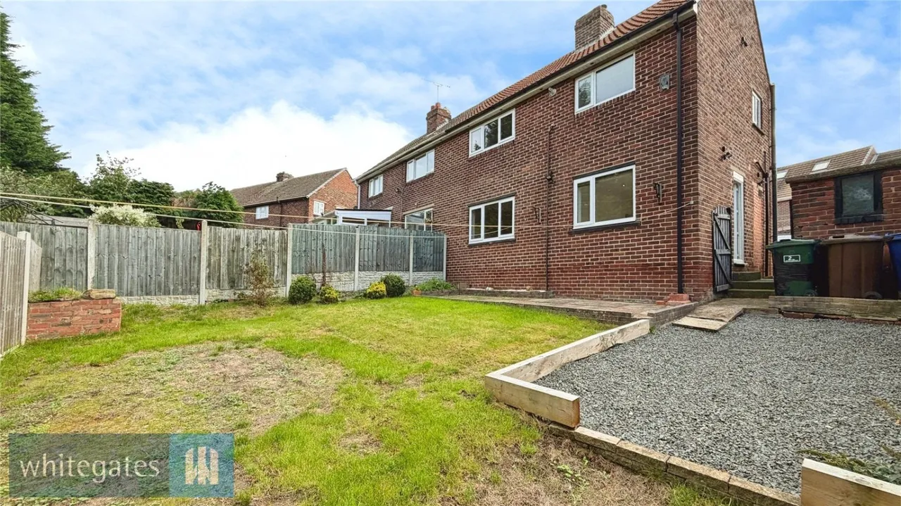 South Crescent, Dodworth, S75, photo 13
