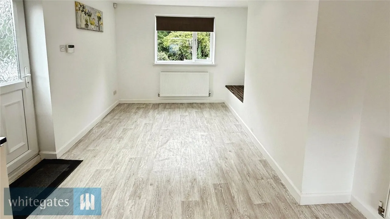 South Crescent, Dodworth, S75, photo 5