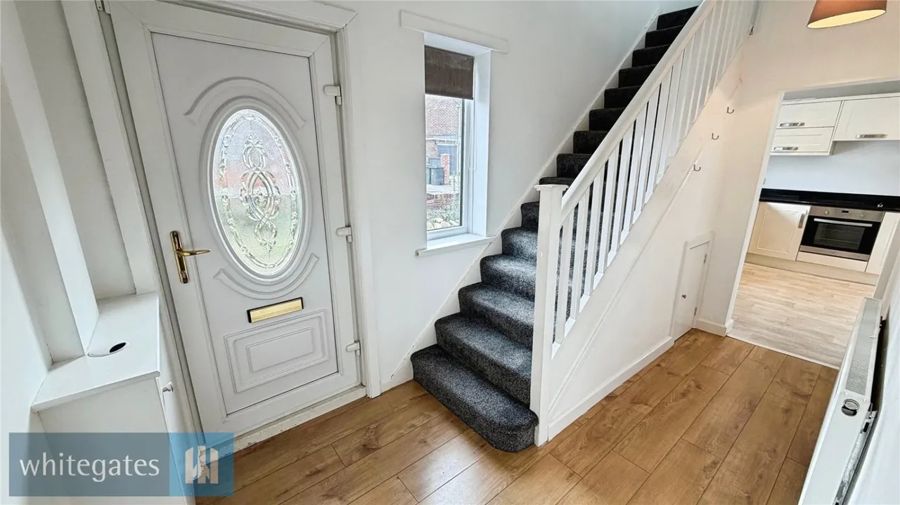 South Crescent, Dodworth, S75, photo 2