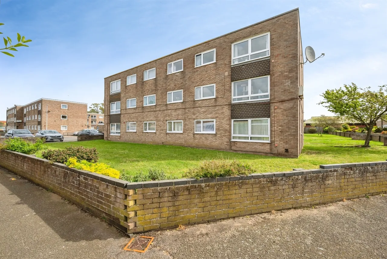 Great Northern Close, Great Yarmouth, photo 2