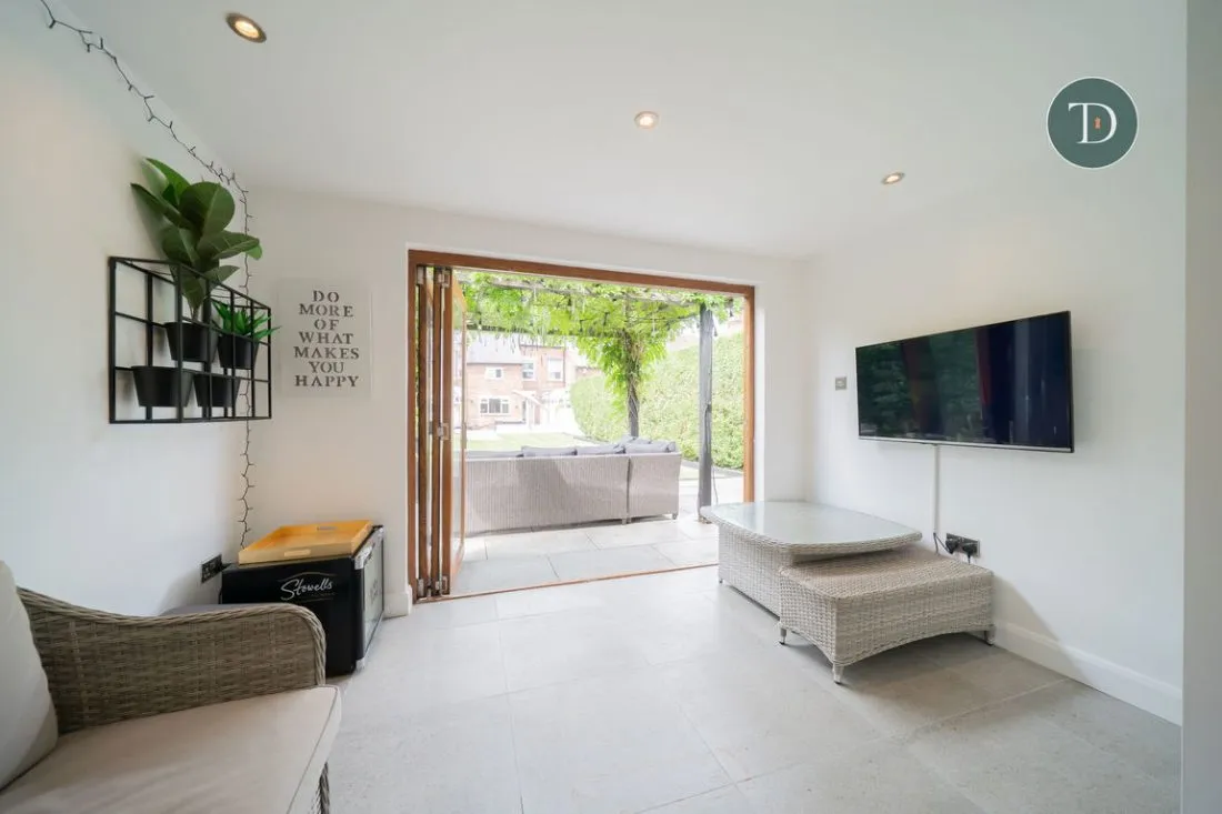 Chester Road, Whitby, CH65 6SB, photo 22
