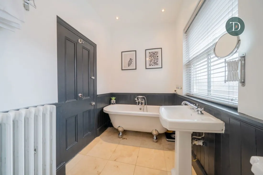Chester Road, Whitby, CH65 6SB, photo 40