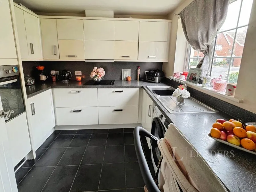 Lewis Road, Clacton-on-Sea, CO16, photo 2