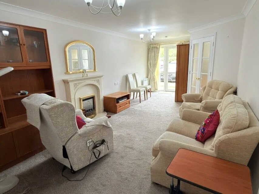Howth Drive, Woodley, RG5, photo 2