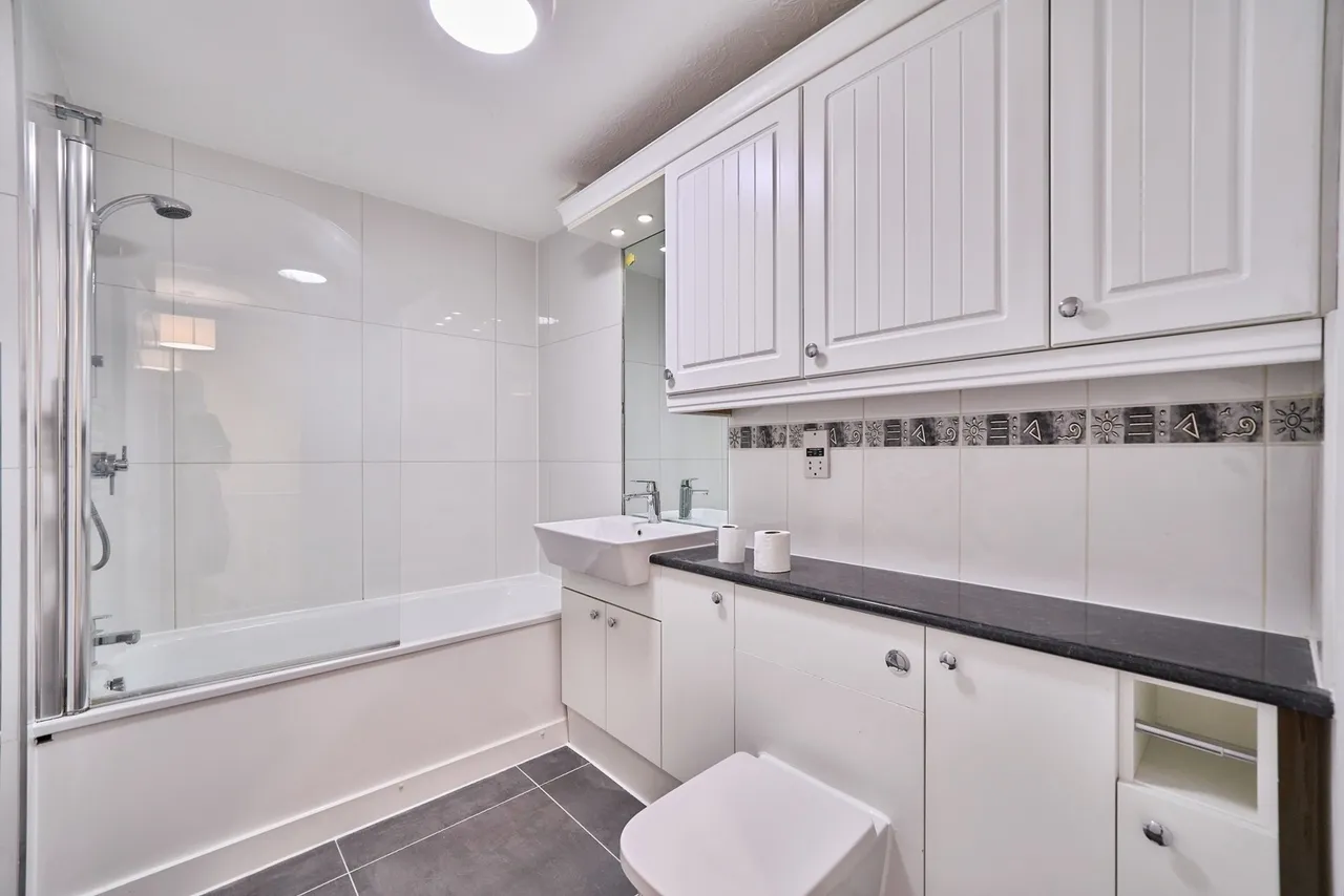Nutmeg Close, London, E16, photo 19