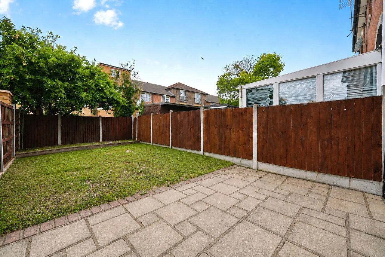 Nutmeg Close, London, E16, photo 5