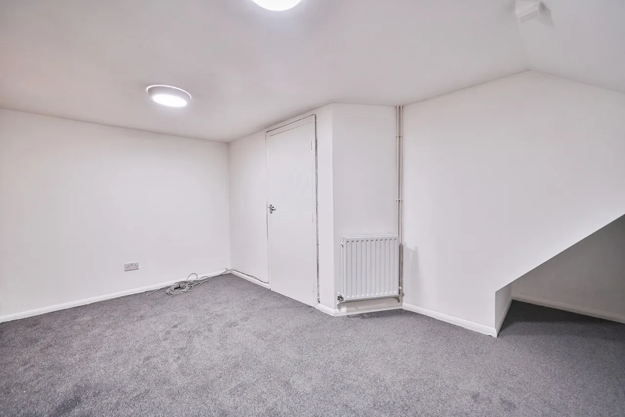 Nutmeg Close, London, E16, photo 17
