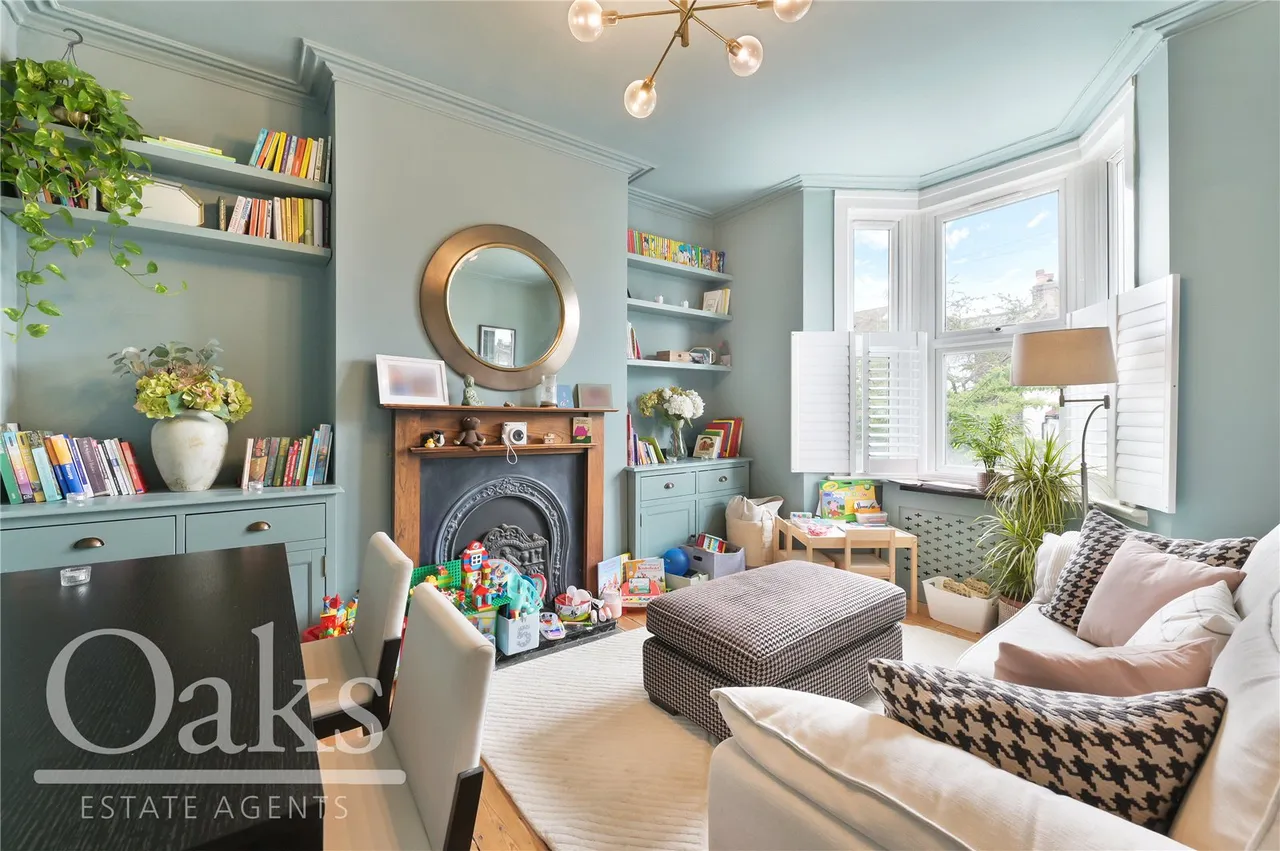 2 bed flat for sale, Colmer Road, Streatham, SW16