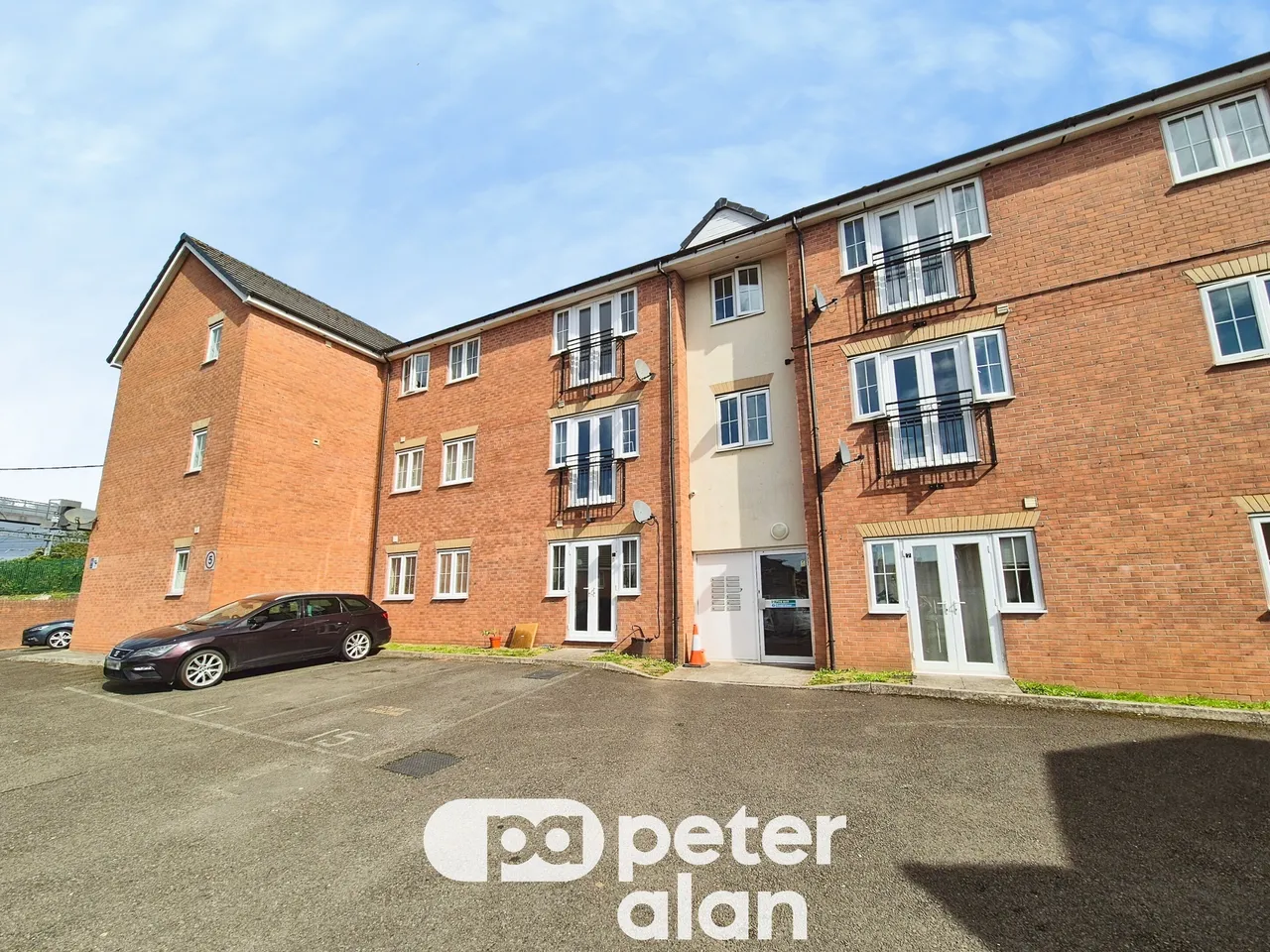 2 bed flat to rent, Phillip Court Newport, NP19