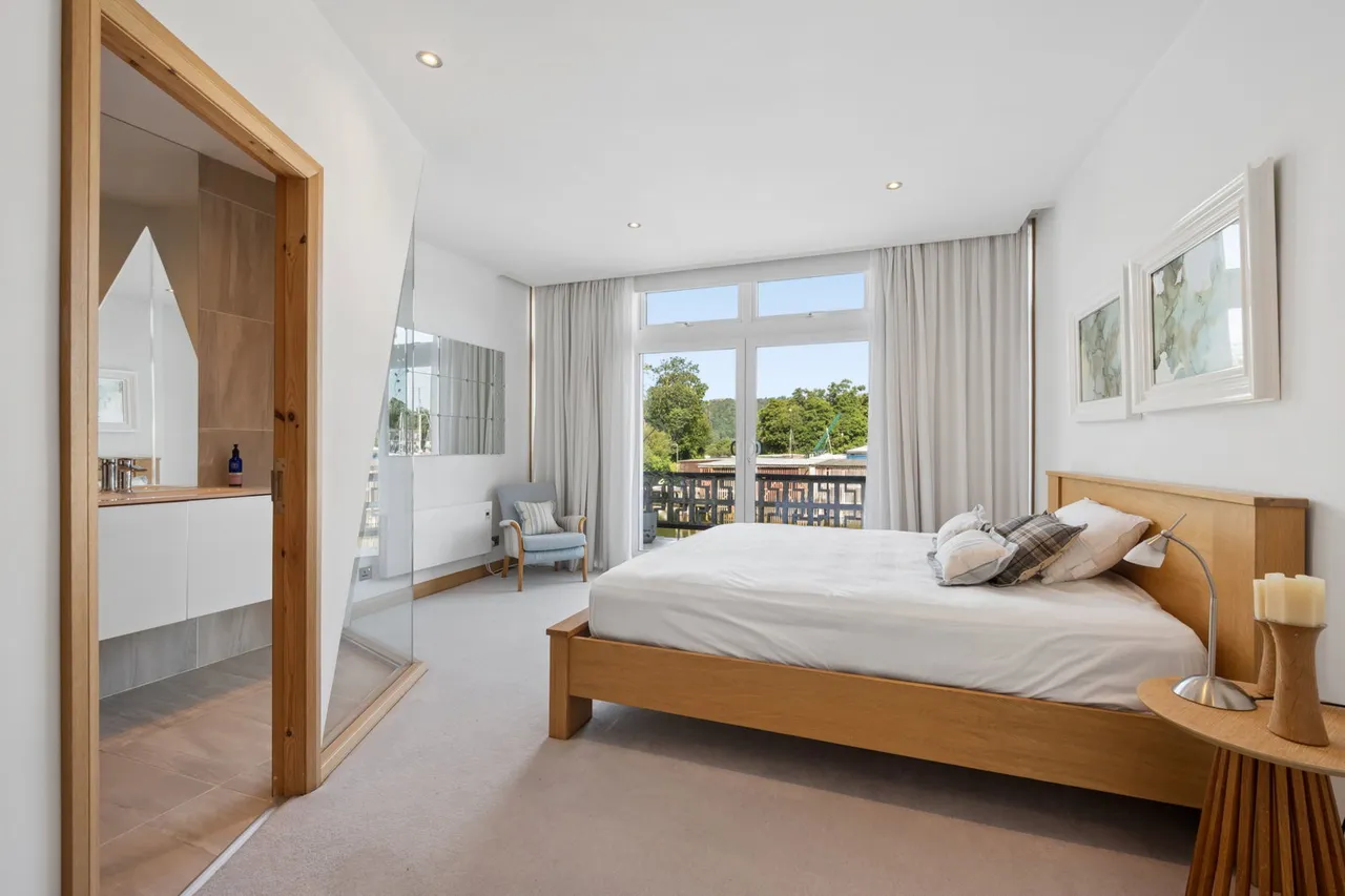 Boathouse, Windermere Marina Village, LA23, photo 15