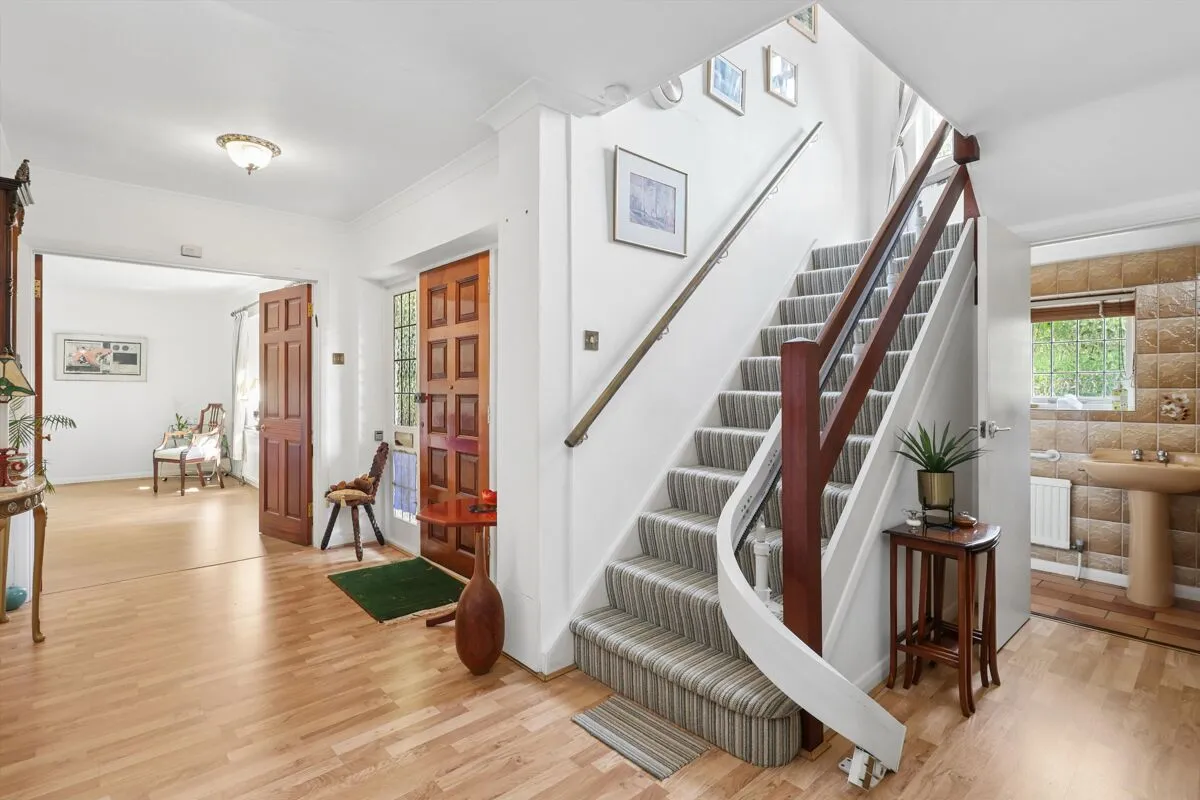 Firfields, Weybridge, KT13, photo 6