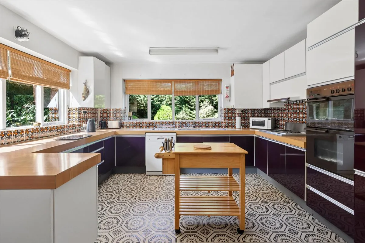 Firfields, Weybridge, KT13, photo 2