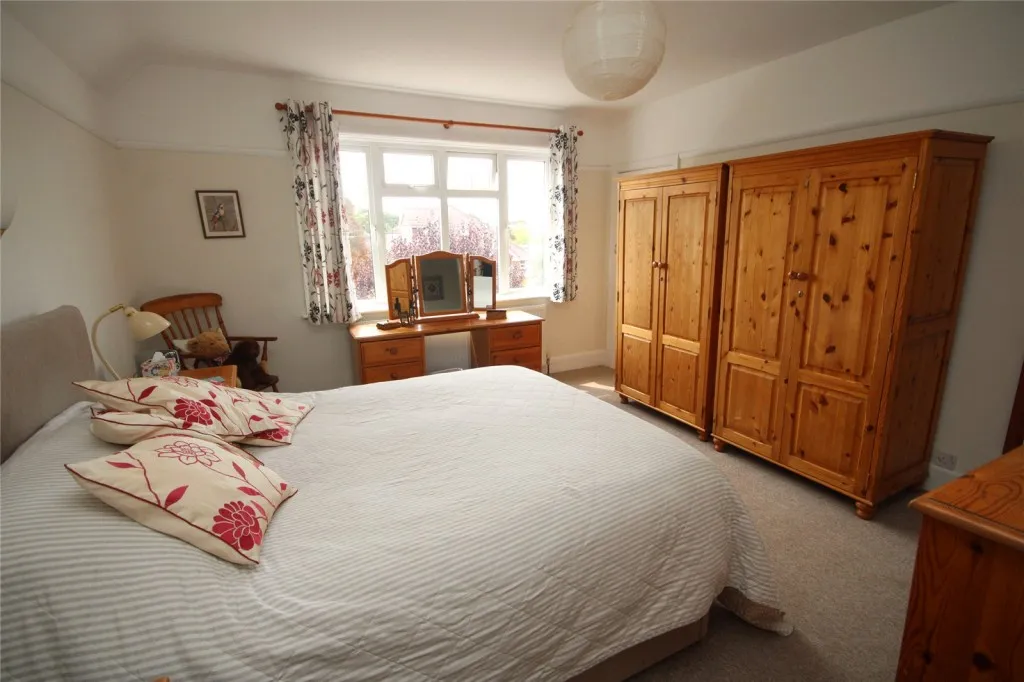 New Milton, Hampshire, photo 10
