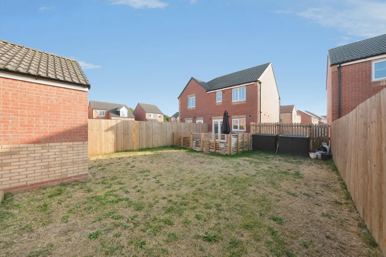 Poppy Avenue, New Ollerton, Newark, Nottinghamshire, NG22, photo 15