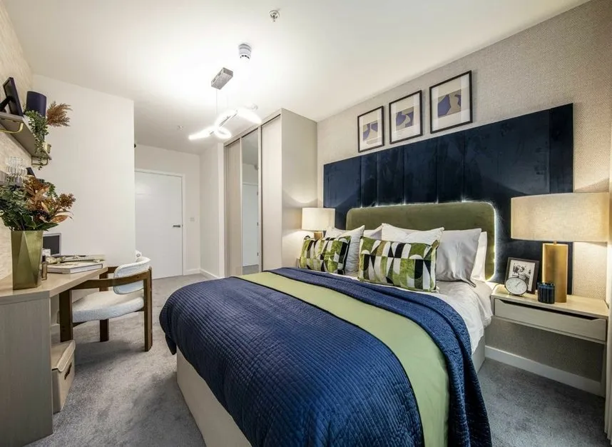 High Street, Brentford, TW8, photo 6