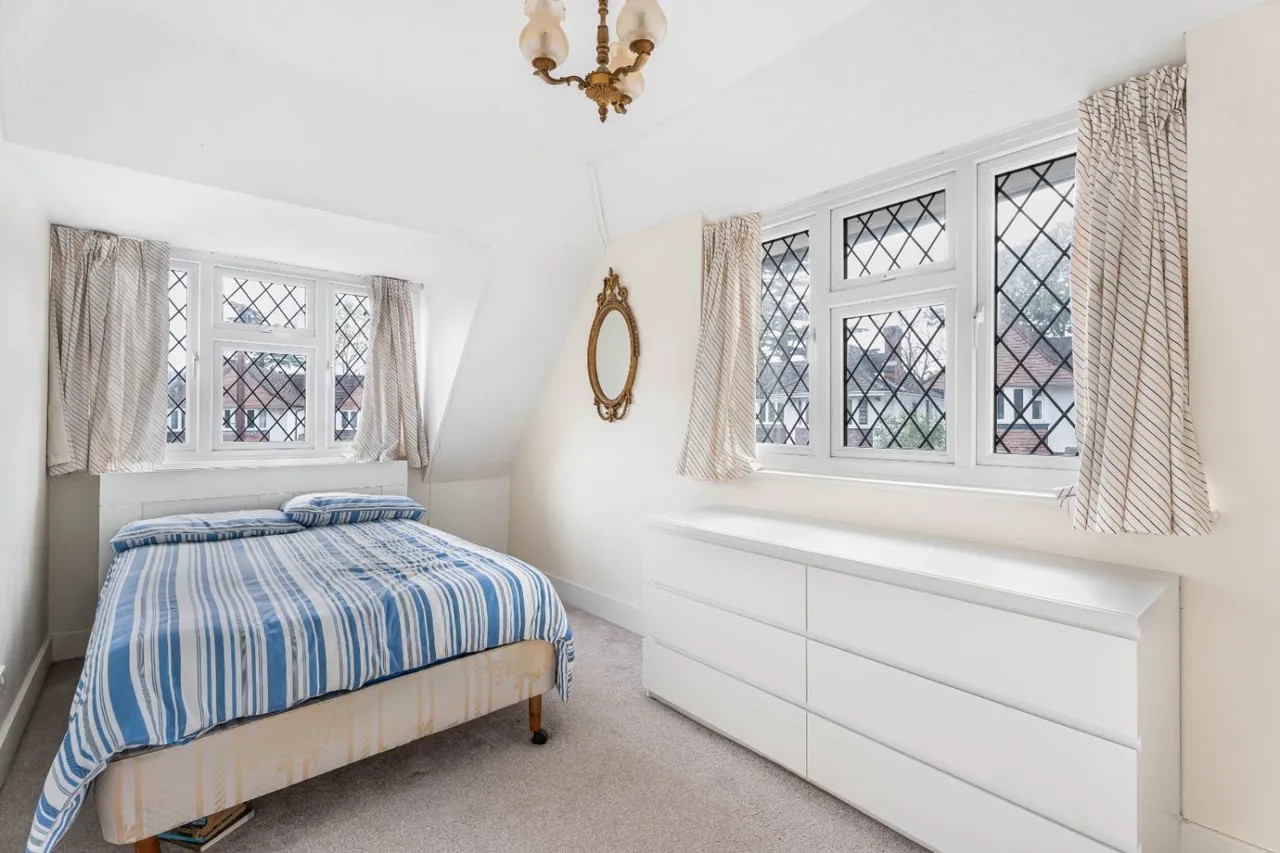 Dorset Drive, Edgware, HA8, photo 22