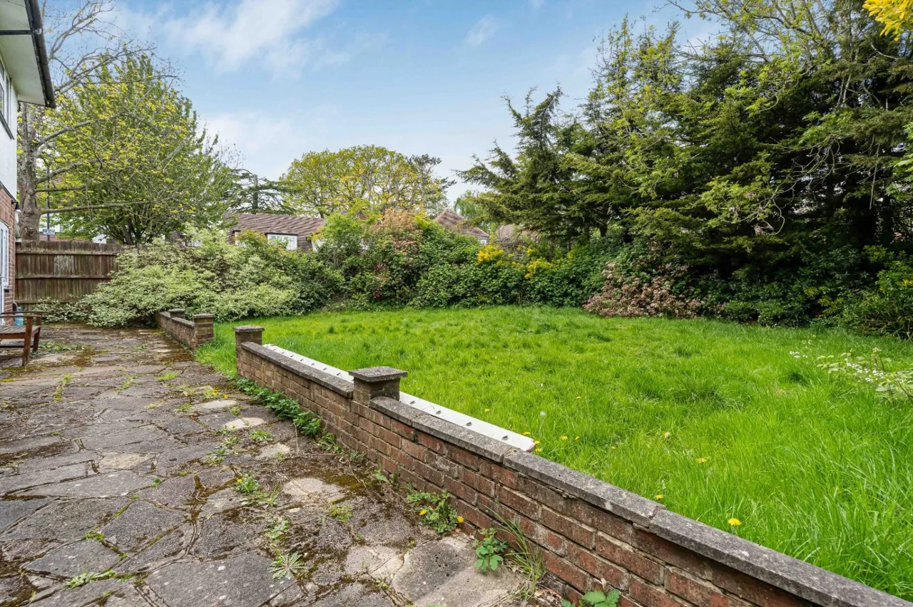 Dorset Drive, Edgware, HA8, photo 24