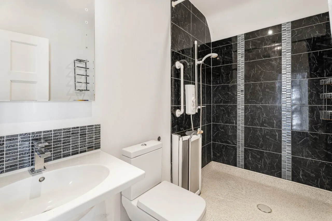 Dorset Drive, Edgware, HA8, photo 16