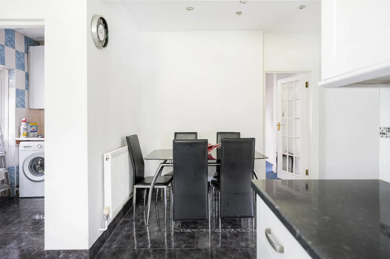Dorset Drive, Edgware, HA8, photo 11