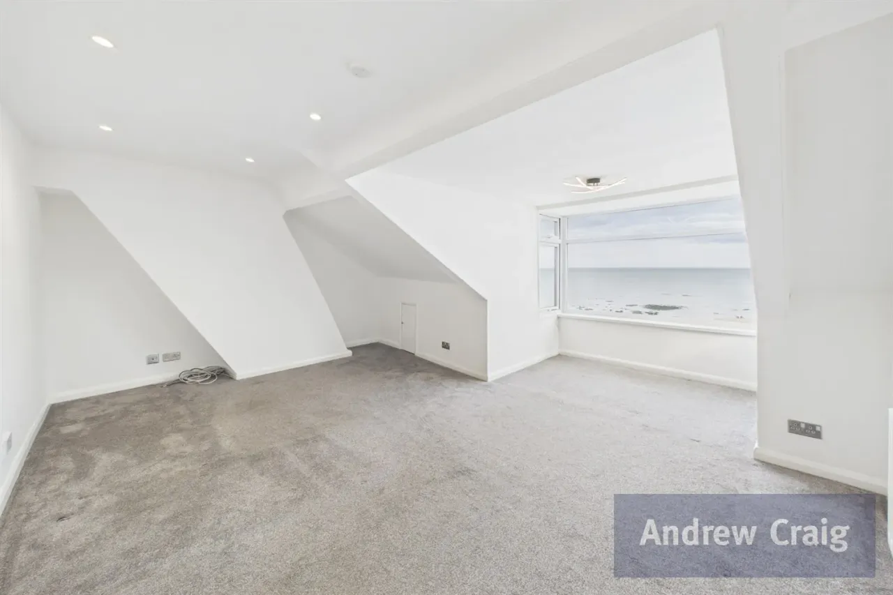 Roker Terrace, Sunderland, SR6, photo 2