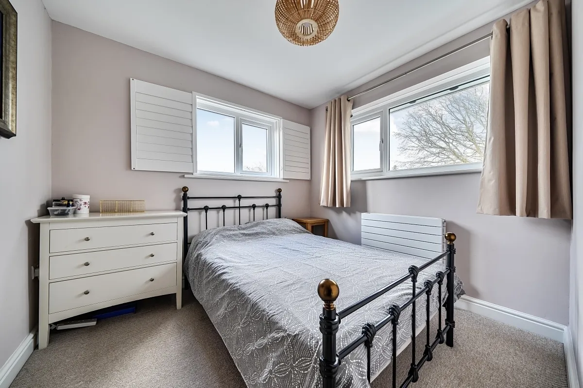 Mill Close Horsham RH13, photo 10