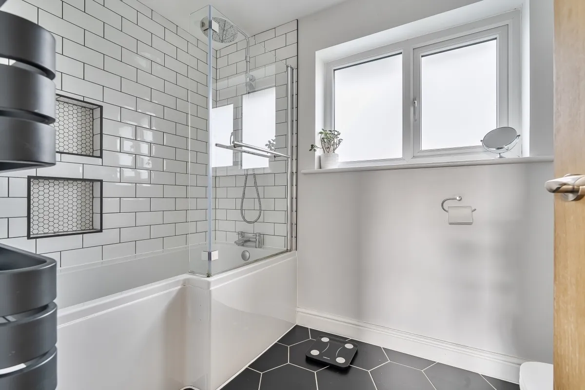 Mill Close Horsham RH13, photo 7