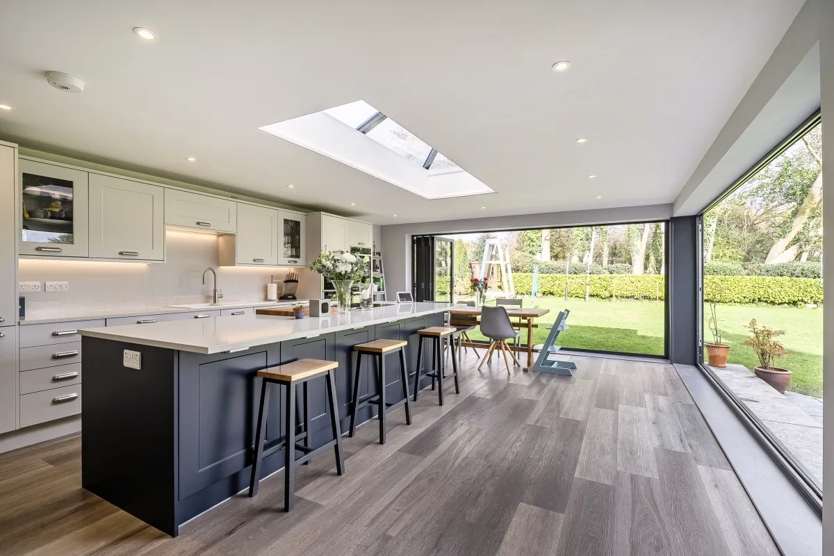 4 bed house to rent — Mill Close Horsham RH13