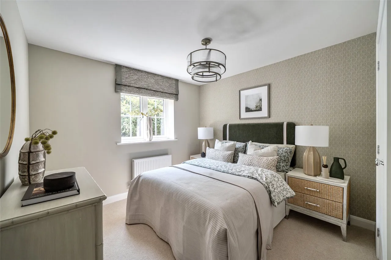 Chapel Meadow, Gloucestershire, Cromhall, GL12 8AJ, photo 2